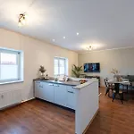 Apartment Regent Neu! Wlan-netflix-kueche- Altstadt-sbahn-dd, Elbufer Meissen