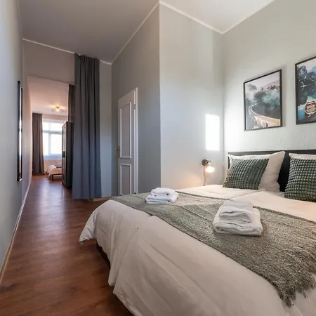Apartment Regent Neu! Wlan-netflix-kueche- Altstadt-sbahn-dd, Elbufer
