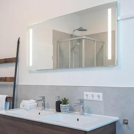 Regent Neu! Wlan-netflix-kueche- Altstadt-sbahn-dd, Elbufer *