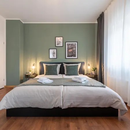 Apartment Regent Neu! Wlan-netflix-kueche- Altstadt-sbahn-dd, Elbufer