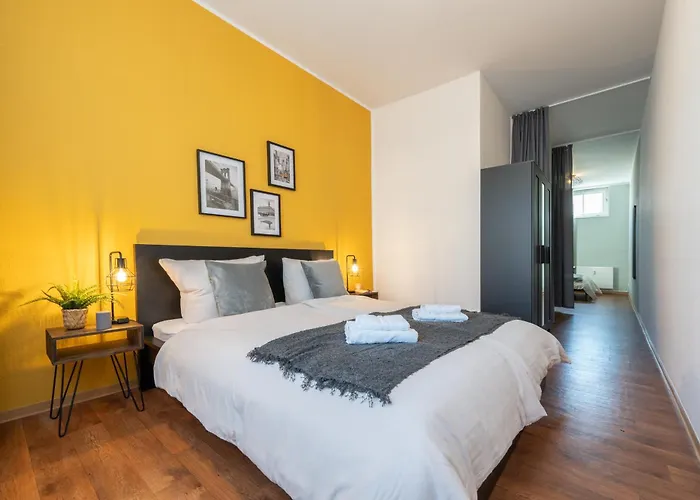Apartment Regent Neu! Wlan-netflix-kueche- Altstadt-sbahn-dd, Elbufer