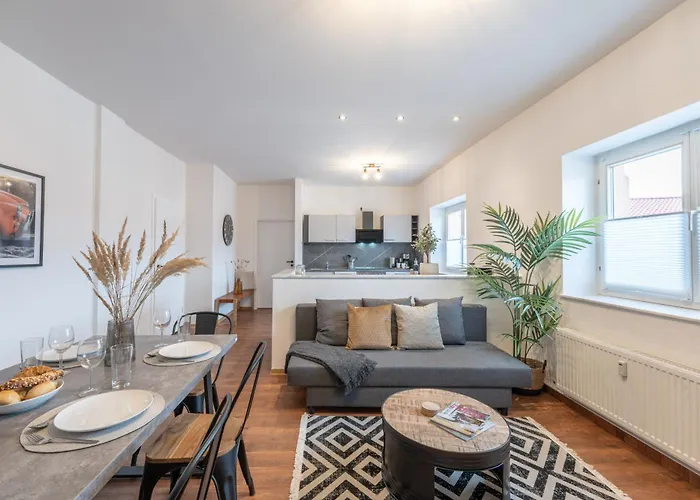 Apartment Regent Neu! Wlan-netflix-kueche- Altstadt-sbahn-dd, Elbufer Meissen